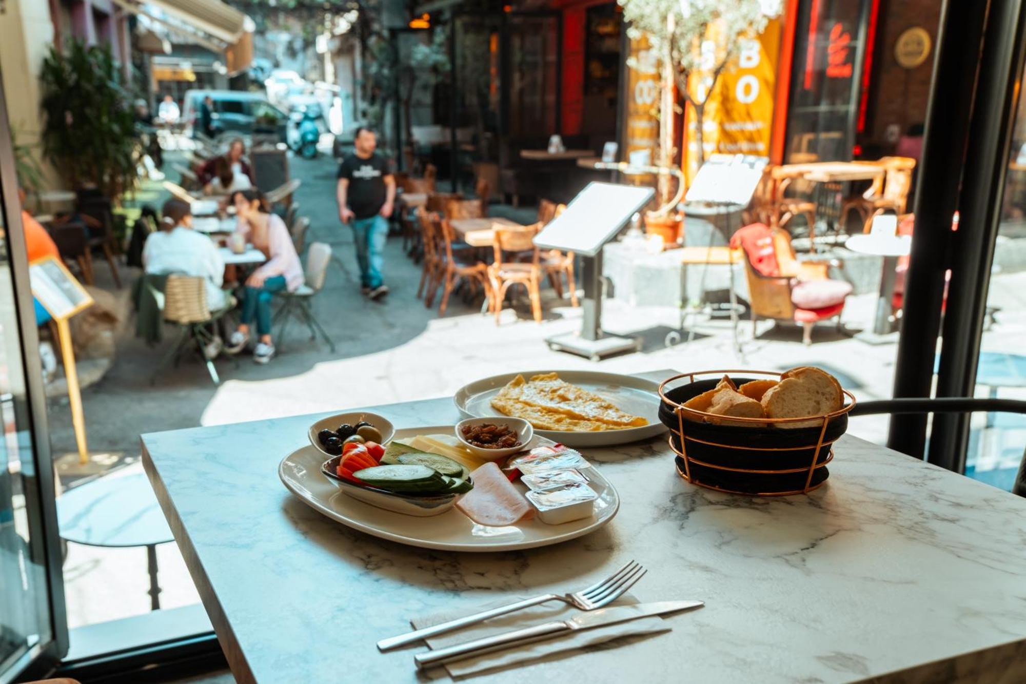 Le Port Karakoey Hotel Истанбул Екстериор снимка